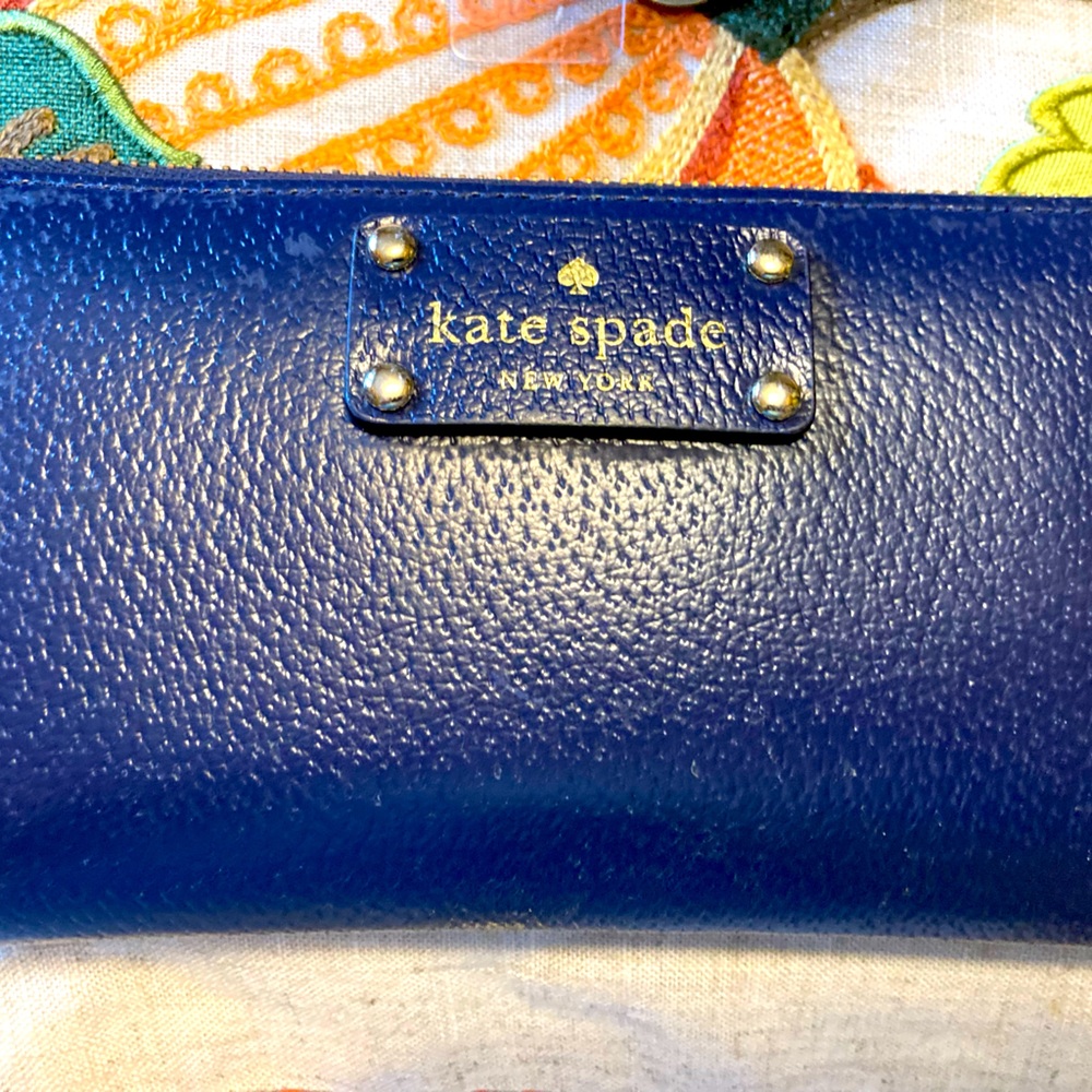 Kate spade wallet AUTHENTIC